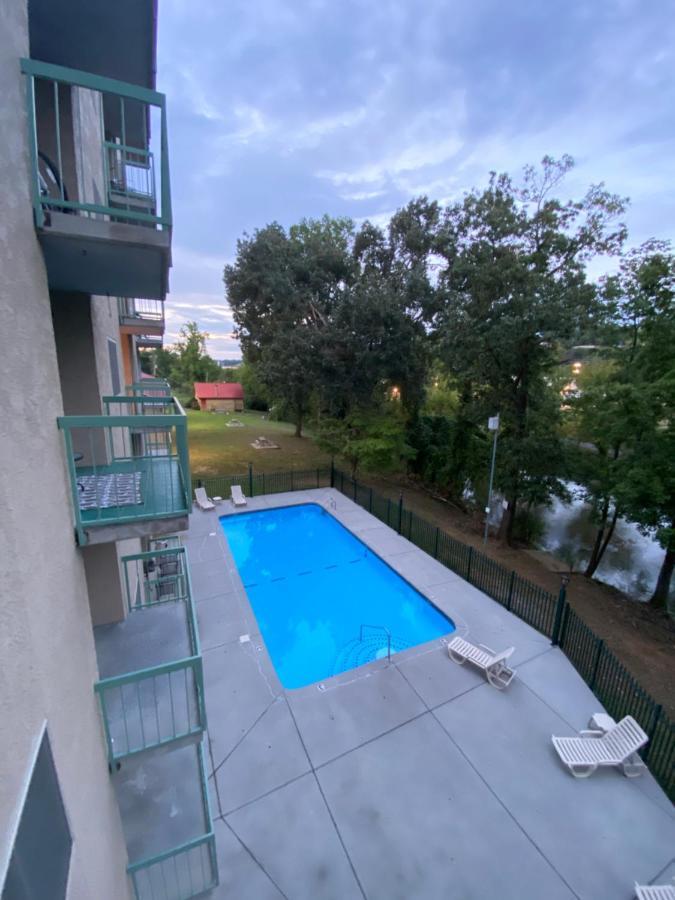 פיג'ן פורג' River Place Condos #610 3Bd מראה חיצוני תמונה